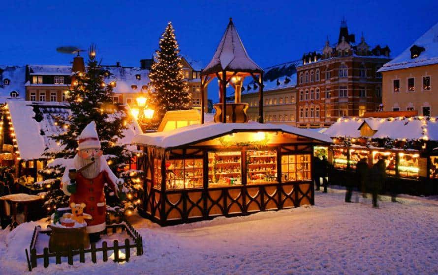 Weihnachtsmarkt am abend 1